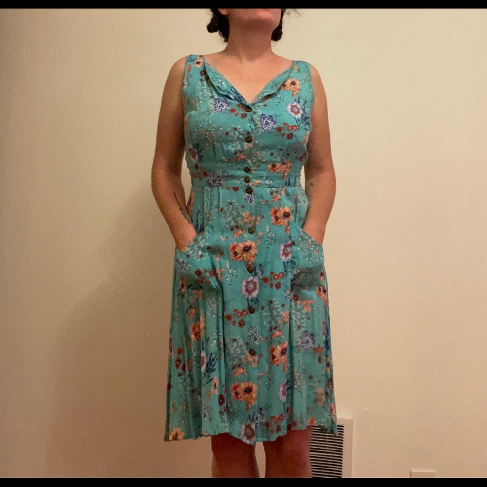 Field Day floral dress w/ pockets